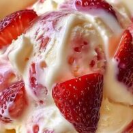 Lovers Fudge (Strawberry, Vanilla)