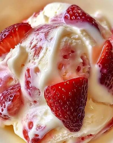 Lovers Fudge (Strawberry, Vanilla)