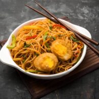 Sezwan Egg Noodles