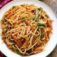 SHEZWAN VEG NOODLES (SPICY)