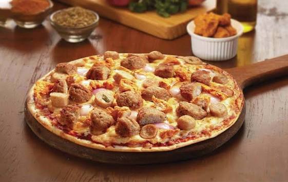 Cheese Burst Chettinadu Chicken Pizza (Chef's Special) (Large)