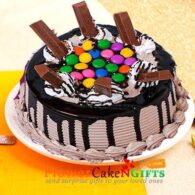 KitKat & Gems Cake (1 kg)